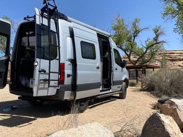 Van Healin'