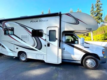 2019 Thor Four Winds 22E, easy to drive, free parking, convenient location