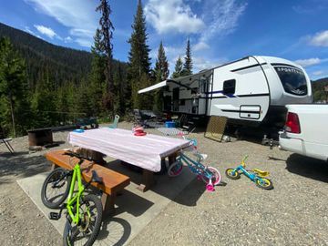 Zach’s Venture Sport Trek Travel Trailer