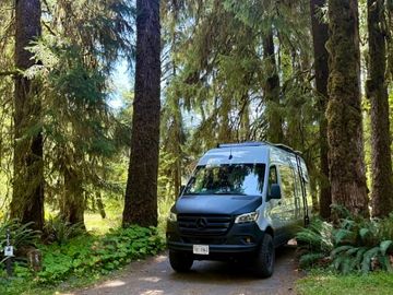 The Elite Explorer - Luxury Off-Grid 4x4 Sprinter Van (Seattle/Tacoma)