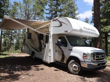 2020 Thor Four Winds- Perfect for Family Adventures!