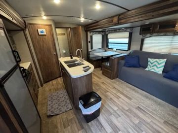 2018 Keystone RV Cougar X-lite (NO SELF HAULING)