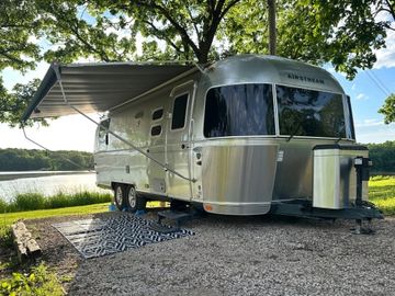 Airstream Flying Cloud - Setup Available