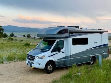 Amazing Mercedes Winnebago called Gator