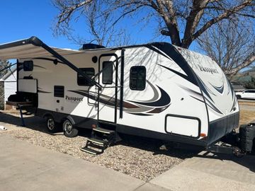 Comfort Camp Getaway - Spacious Bunkhouse