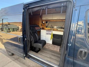 "BlueJean" - 2021 ProMaster HEAT / PORTABLE TOILET / PET FRIENDLY