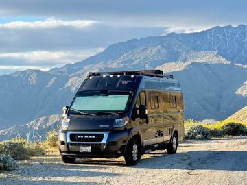 Yellowstone Grand Teton Campervan – Pickup or Airport Deliver