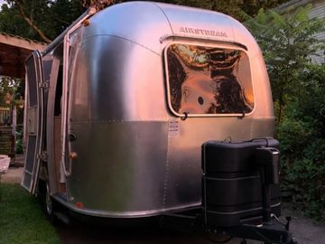 GUNNAR | Cozy Airstream Stay + Event Rental | Delivery Available