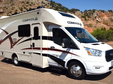 2022 Thor Compass 23TW