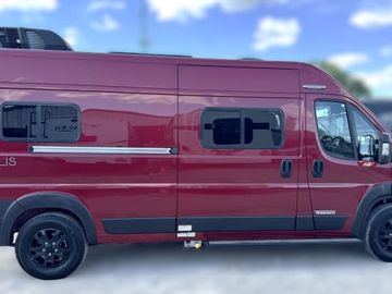 2023 Winnebago Solis