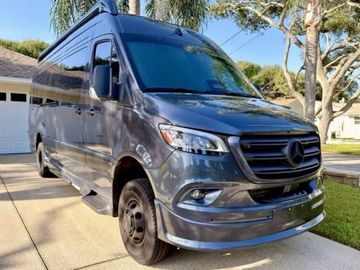 2026 Grech Strada Ion Tour Ext. Luxury Adventure Van E-Z Drive *Starlink*