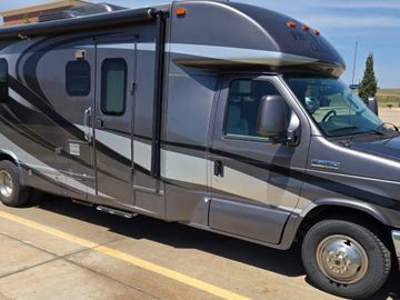 2013 Phoenix Cruiser HEKS2827