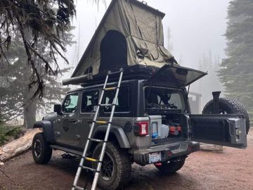 Fully Outfitted 4x4 Jeep Camper | Rooftop Tent & Camp Kitchen | Metal JL