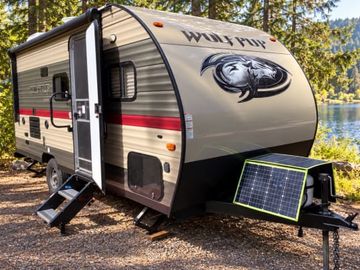 2019 20WP Queen w/single bunks easy tow 3000lb