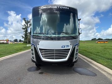 Luxury 2022 Georgetown GT7 RV Glamping At It's Best