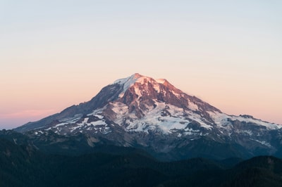 Snow covered mountain in Tacoma WA